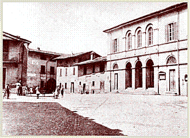 048 Piazza vista da levante.gif