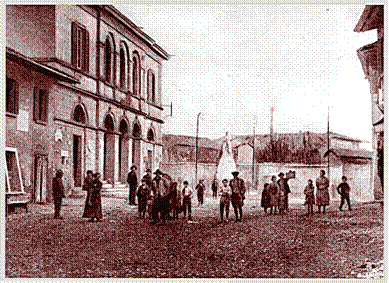 047 Piazza vista da Ponente.gif